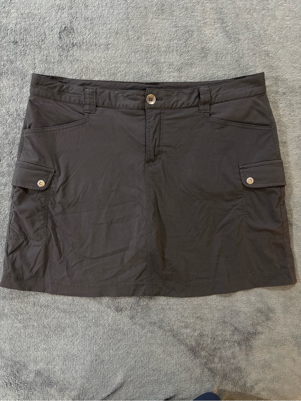 Eddie Bauer Black Skirt w/ Shorts Women's 10 Cargo Skort Hiking Golf Athleisure